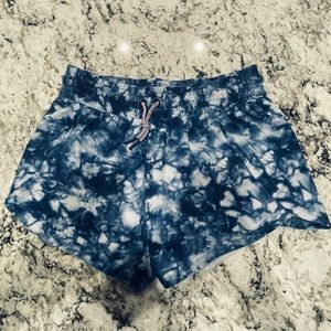 NWOT Athleta Girls Blue and White Sport Short